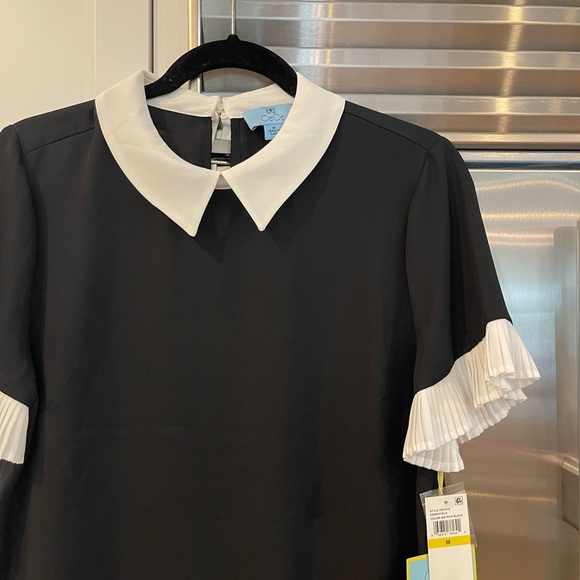 NWT Cece Black and White Blouse Size Medium - Picture 3 of 6